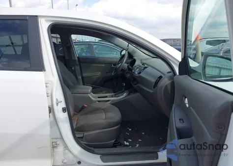 2015 Kia Sportage Lx z USA, uszkodzony, nr VIN KNDPB3AC9F7731870